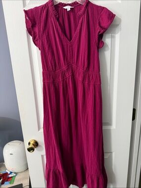 Time and Tru Magenta V-Neck Midi Dress